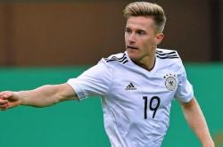 雷速体育比分官网-成年队紧急召回年轻天才球员，备战重要比赛