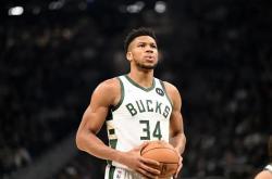 雷速体育下载-灰熊轻取快船，字母哥点燃赛场