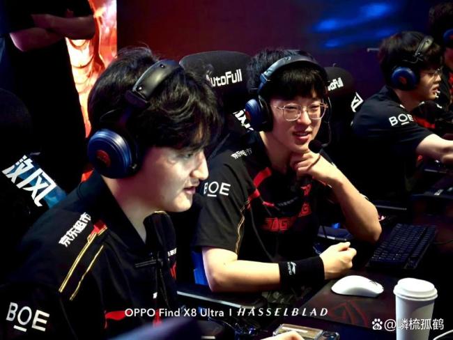 IG碾压FPX，Scout团战一打五全球总决赛3:1（北京）