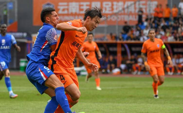 精彩比拼引发激烈竞争,球员表现获得赞誉 精彩比拼引发激烈竞争,球员表现获得赞誉