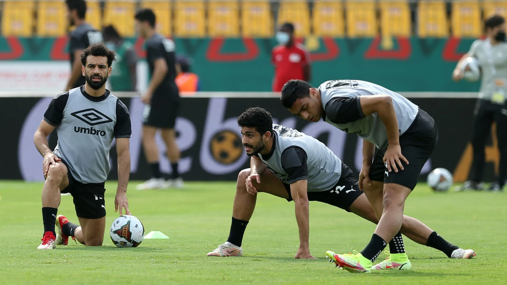 包含EG险胜SHR,萨拉赫拿下关键大龙激烈交锋四强赛,留下经典瞬间的词条 包含EG险胜SHR,萨拉赫拿下关键大龙激烈交锋四强赛,留下经典瞬间的词条