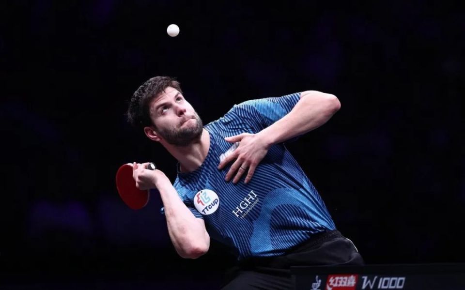 包含中国乒乓球队完胜日本乒乓球队，奥恰洛夫惊艳世界的词条